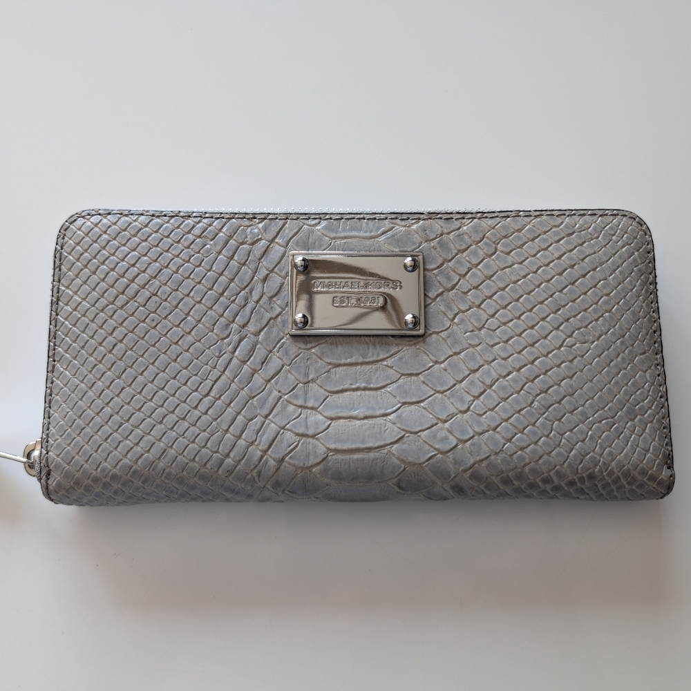 Michael Kors wallet BNWT - Picture 1 of 3